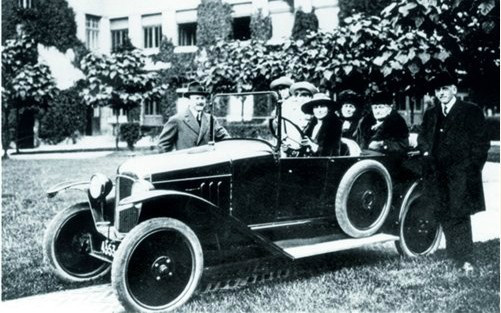 雪铁龙汽车的创始人名字叫做安德烈 • 雪铁龙
