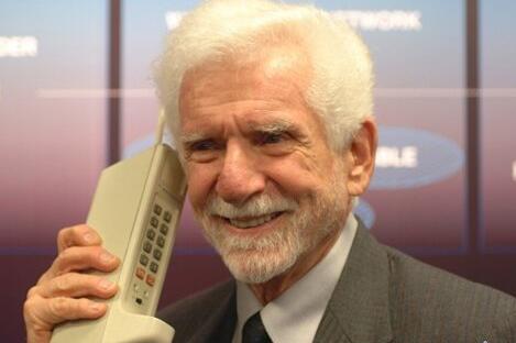 世界上第一个手机诞生于1973年的美国。