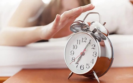 到底一天需要睡多久才合适？